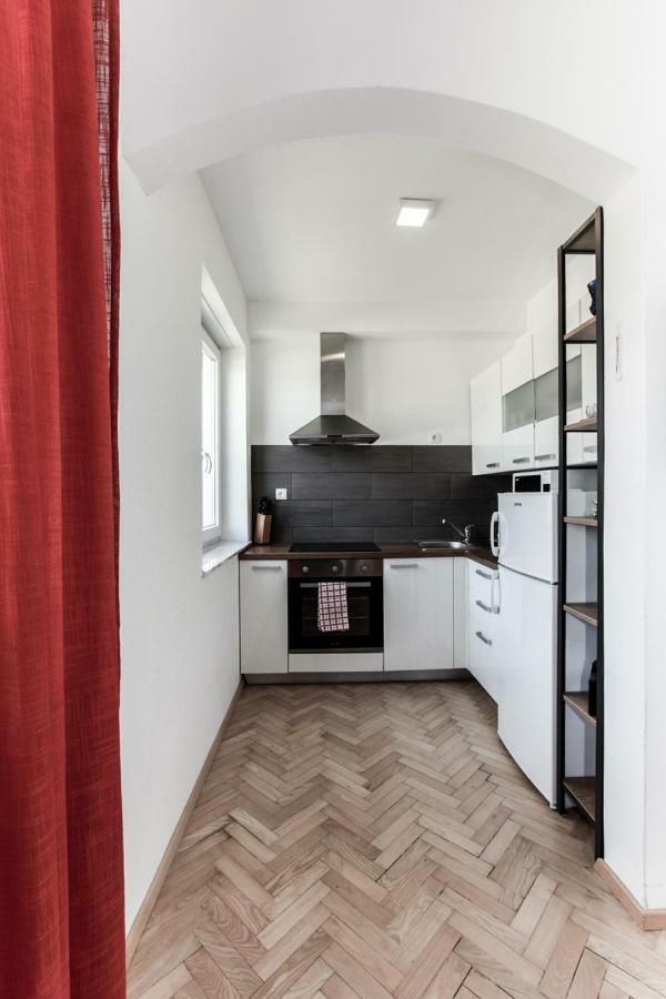 Apartment Gondola Maribor Buitenkant foto